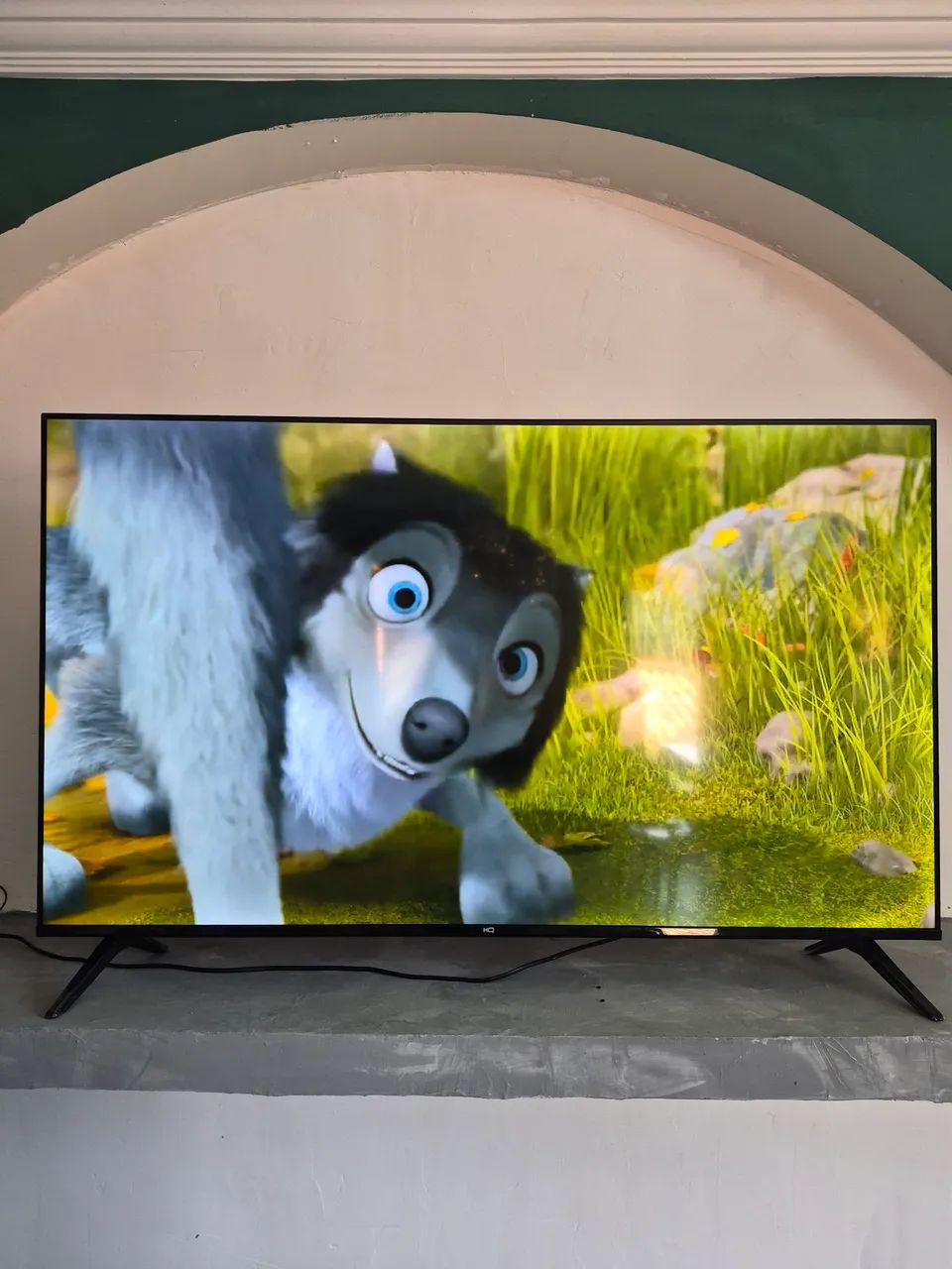 Smart tv HQ 60 controle e pezinho 