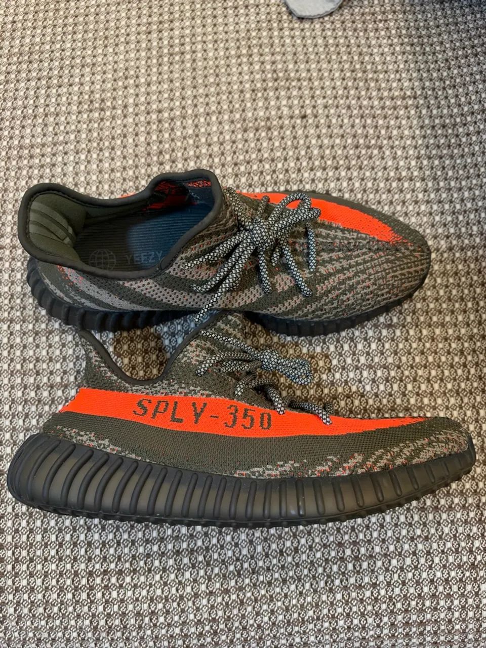 YEEZY V2 BELUGA 