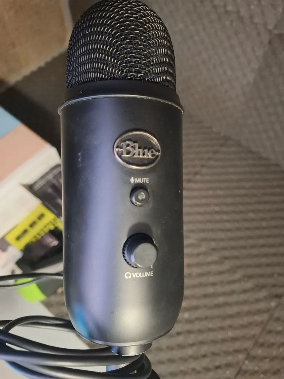 Microfone Blue Yeti Classic + Suporte441992974550978561