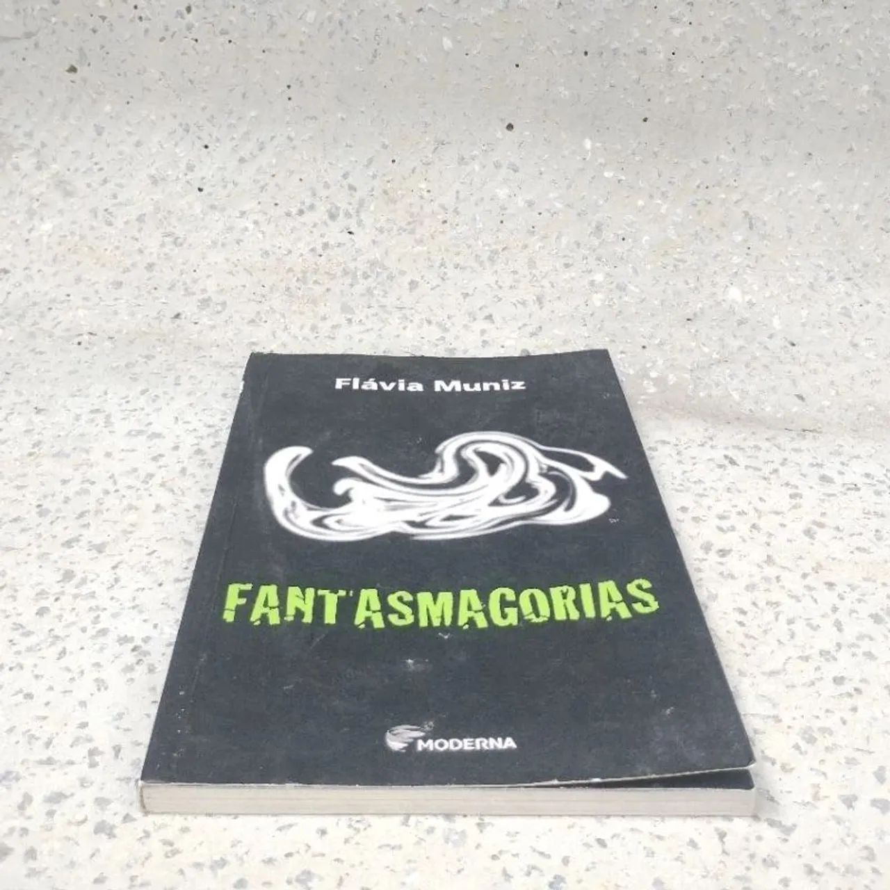 Livro Fantasmagorias - Flávia Muniz - Foto 2