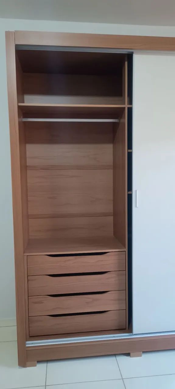 Guarda Roupa de Casal com portas de correr e espelho - Foto 4