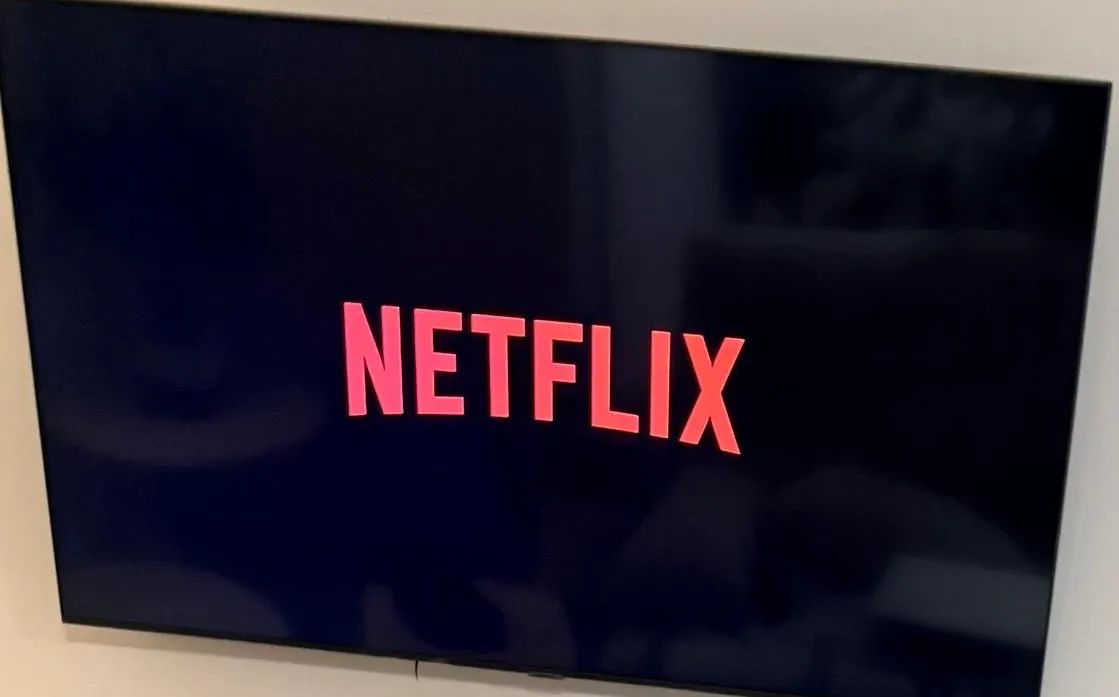 Samsung AU7700 ? 55 polegadas (4K UHD)  Linha Crystal UHD - Foto 2