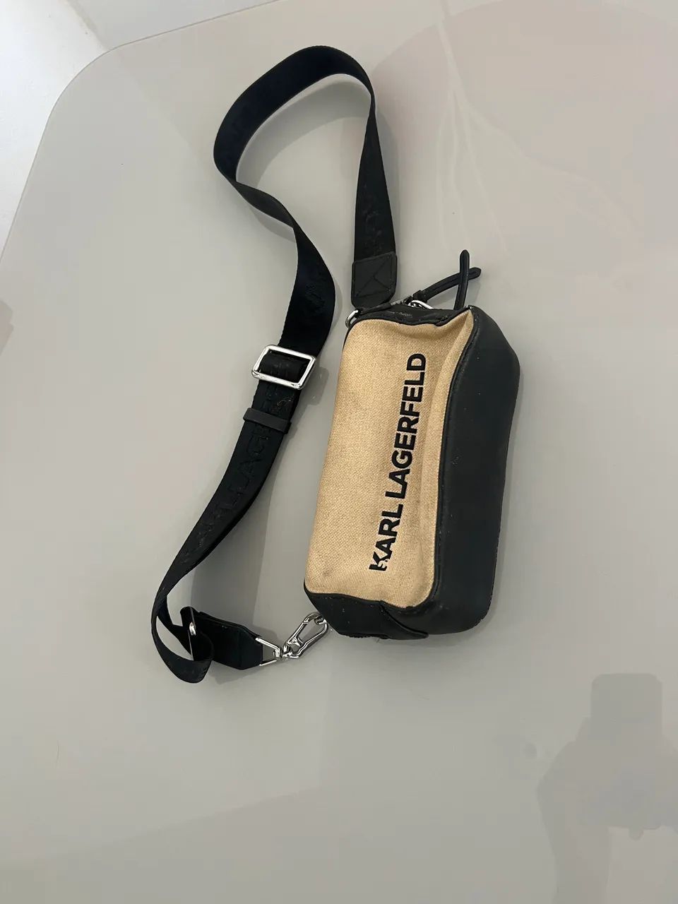 Necessaire estilo camera bag da Karl Lagerfeld - Foto 4