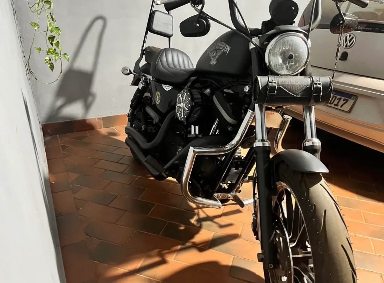  Harley-Davidson 883  - Foto 3