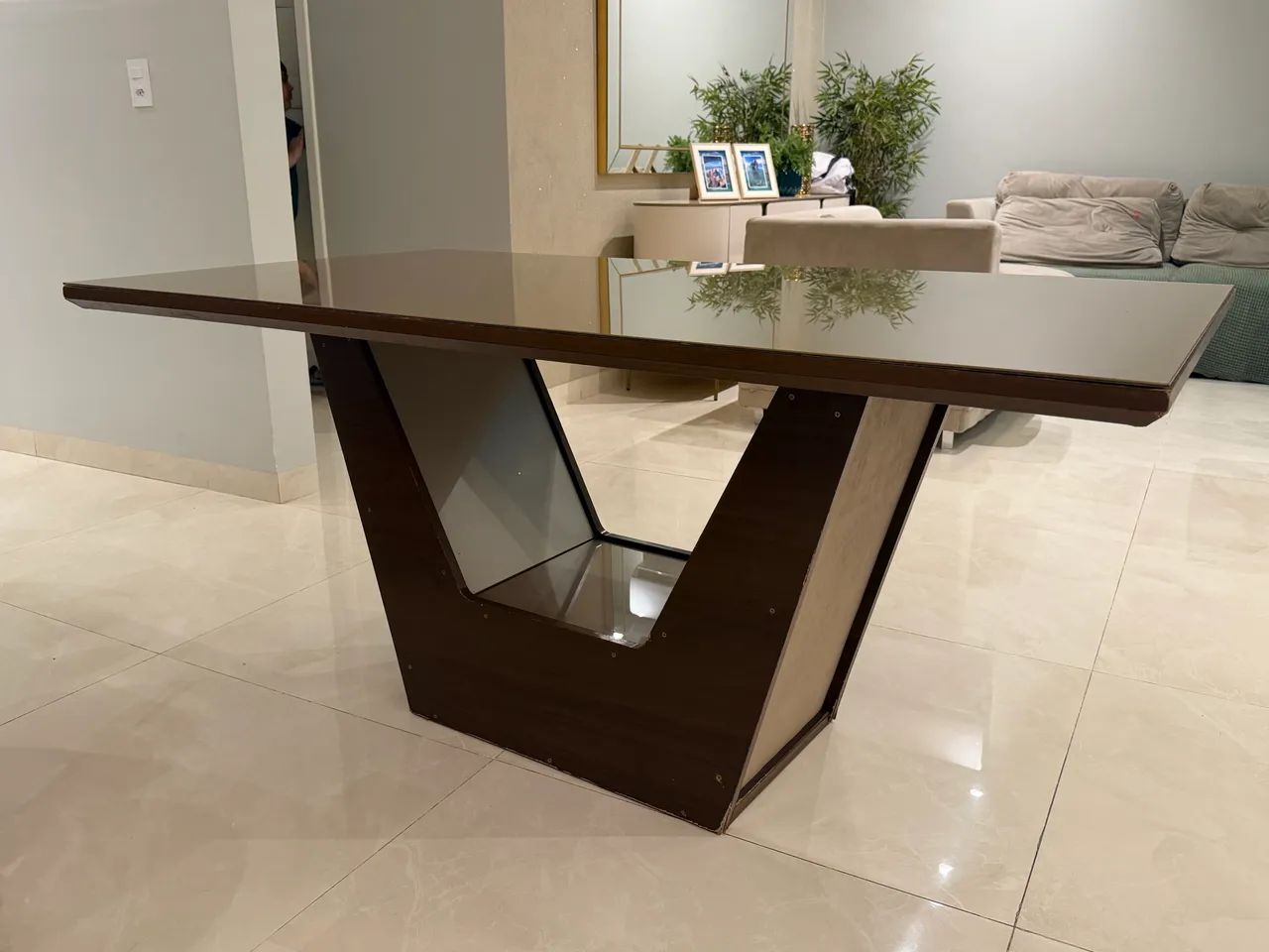 Mesa de Jantar 1,60 x 0,90 com tampo de vidro 