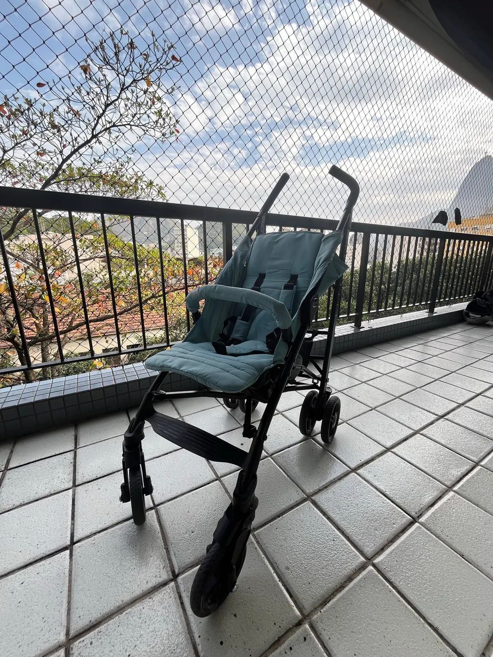 Carrinho De Bebê Passeio Guarda Chuva Lite Way 4 Basic Hydra Chicco Cor azul - Foto 3
