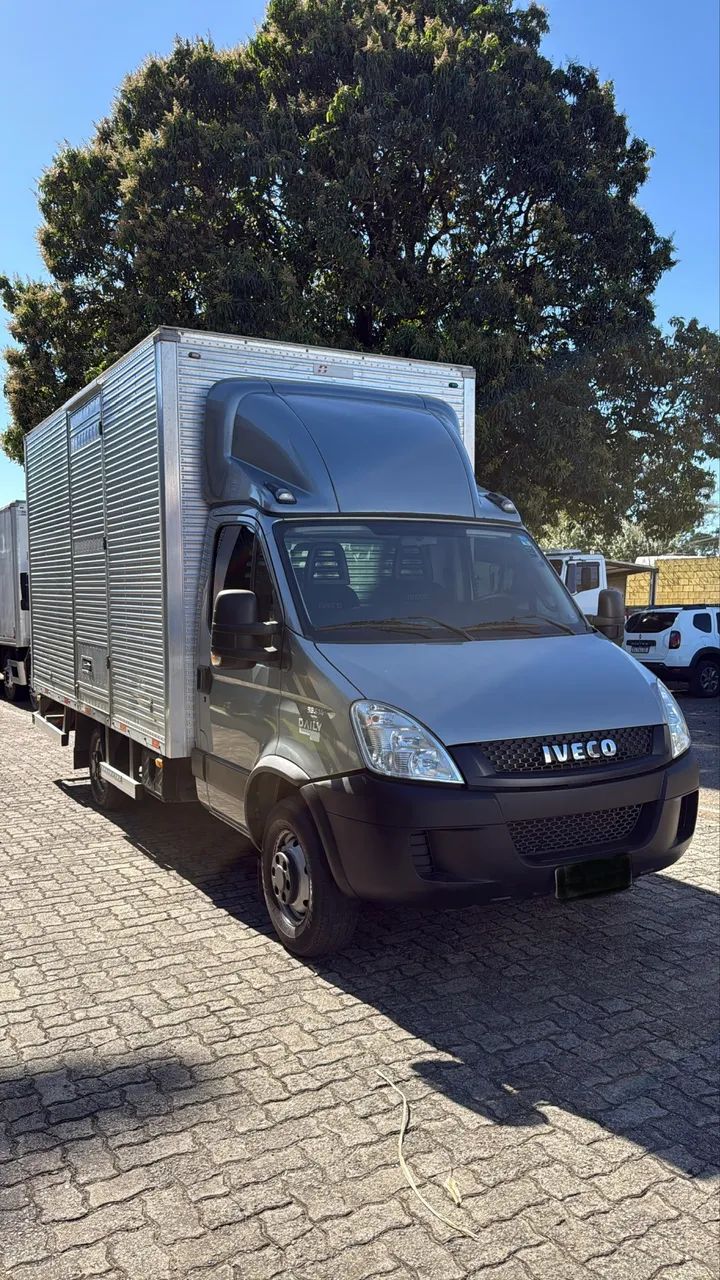 IVECO DAILY 35S14 ANO 2015 - Foto 4