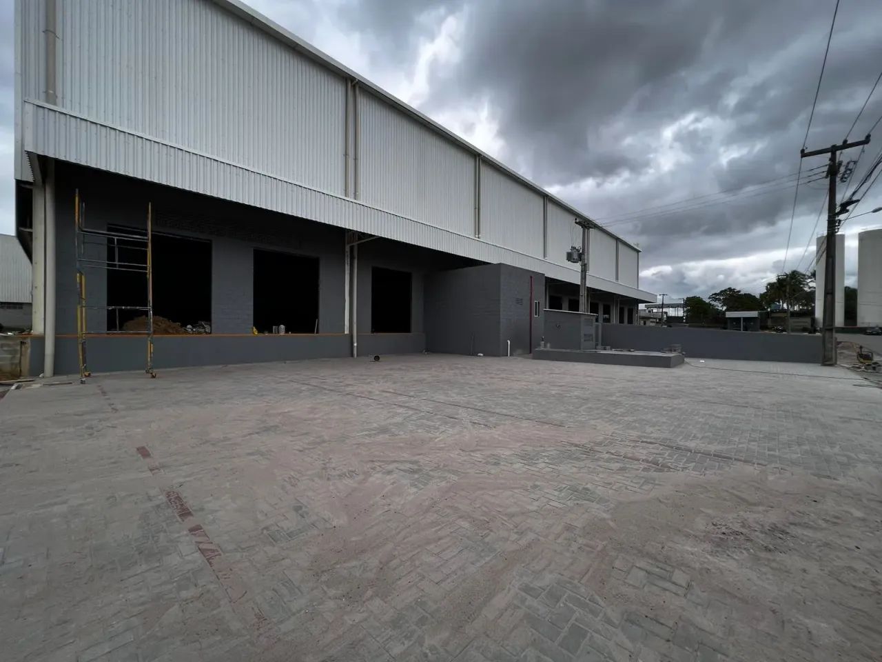 Galpão com 3200 m2 às Margens da BR-101 Conde-PB