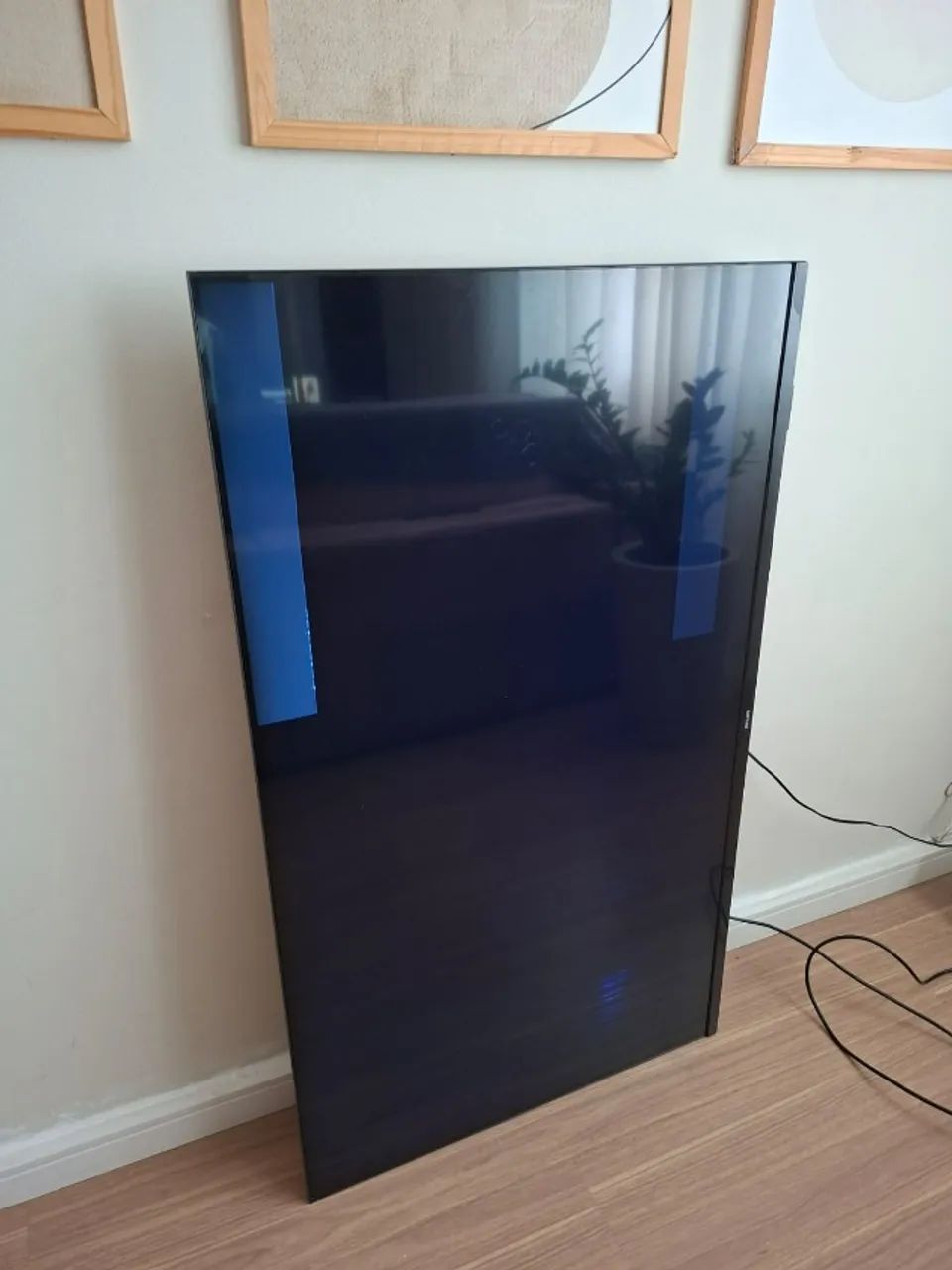 Smart TV Philips 50PUG7406/78  -  50 polegadas - Defeito com listras