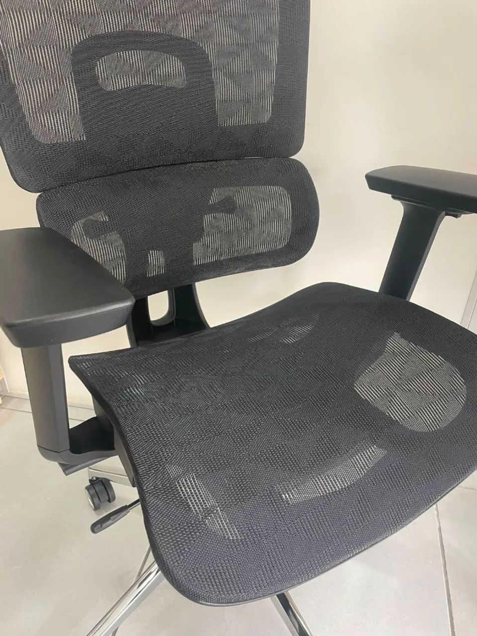Cadeira ergonômica  - Foto 5