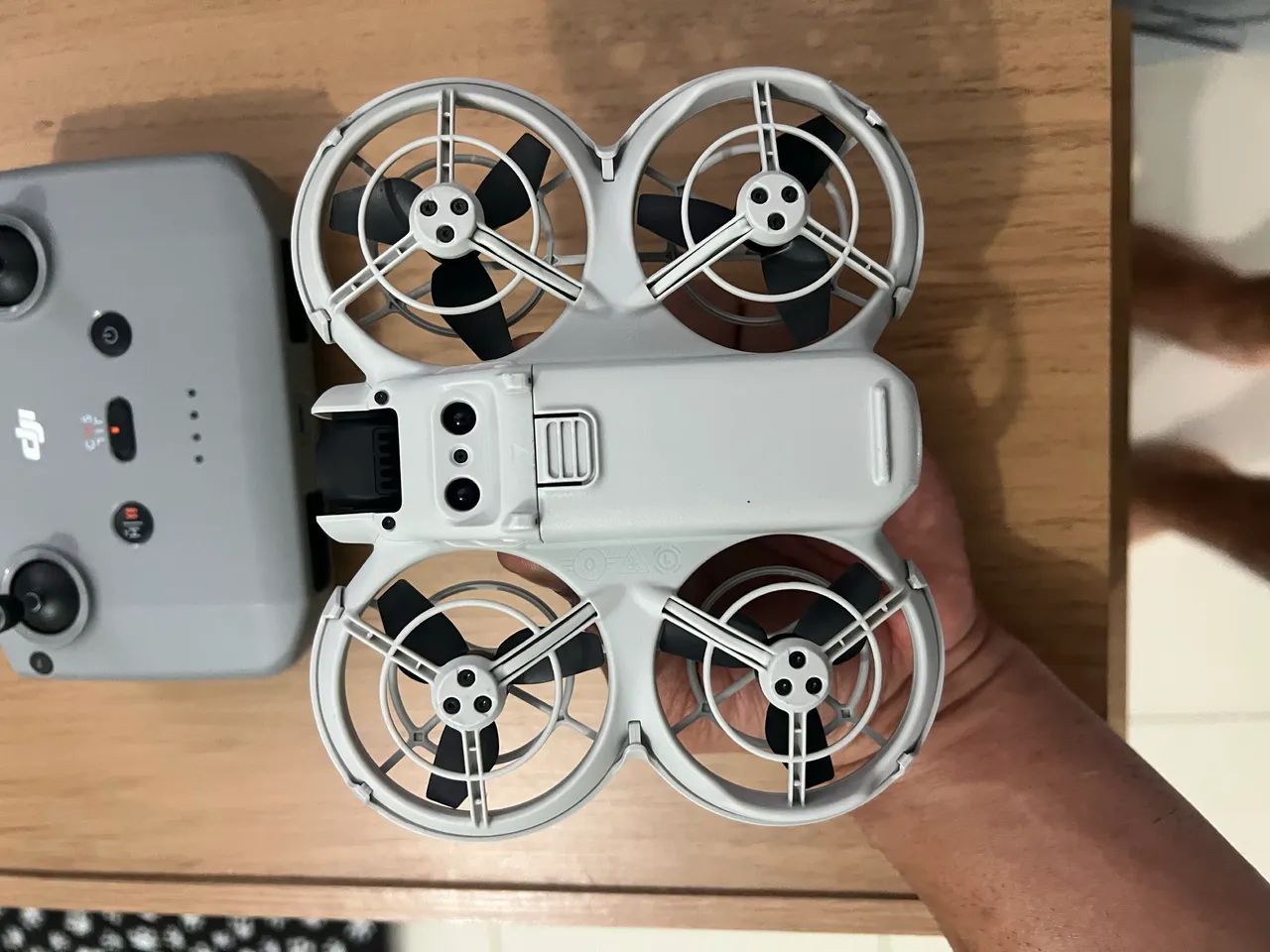 Drone Dji NEO 1 com controle - Foto 5