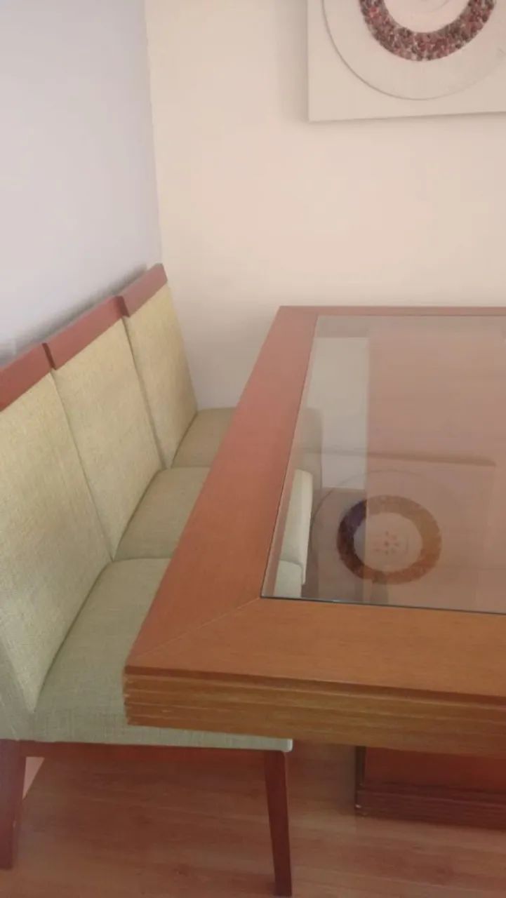 Vendo Mesa de luxo com 6 cadeiras forradas - Foto 2