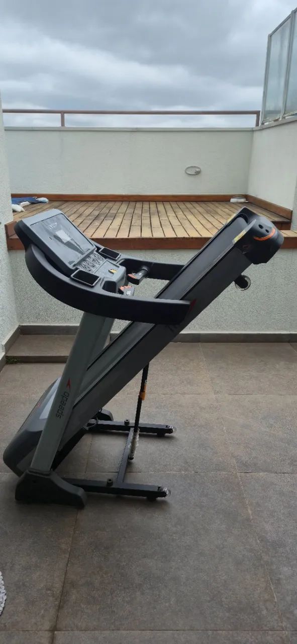 [Usada] Esteira Ergométrica Speedo TR4 - Inclinação Eletrônica
