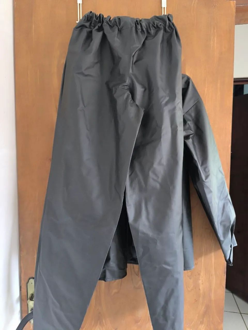 Conjunto de capa de chuva para motoqueiro NOVA! Nunca usada. - Foto 4