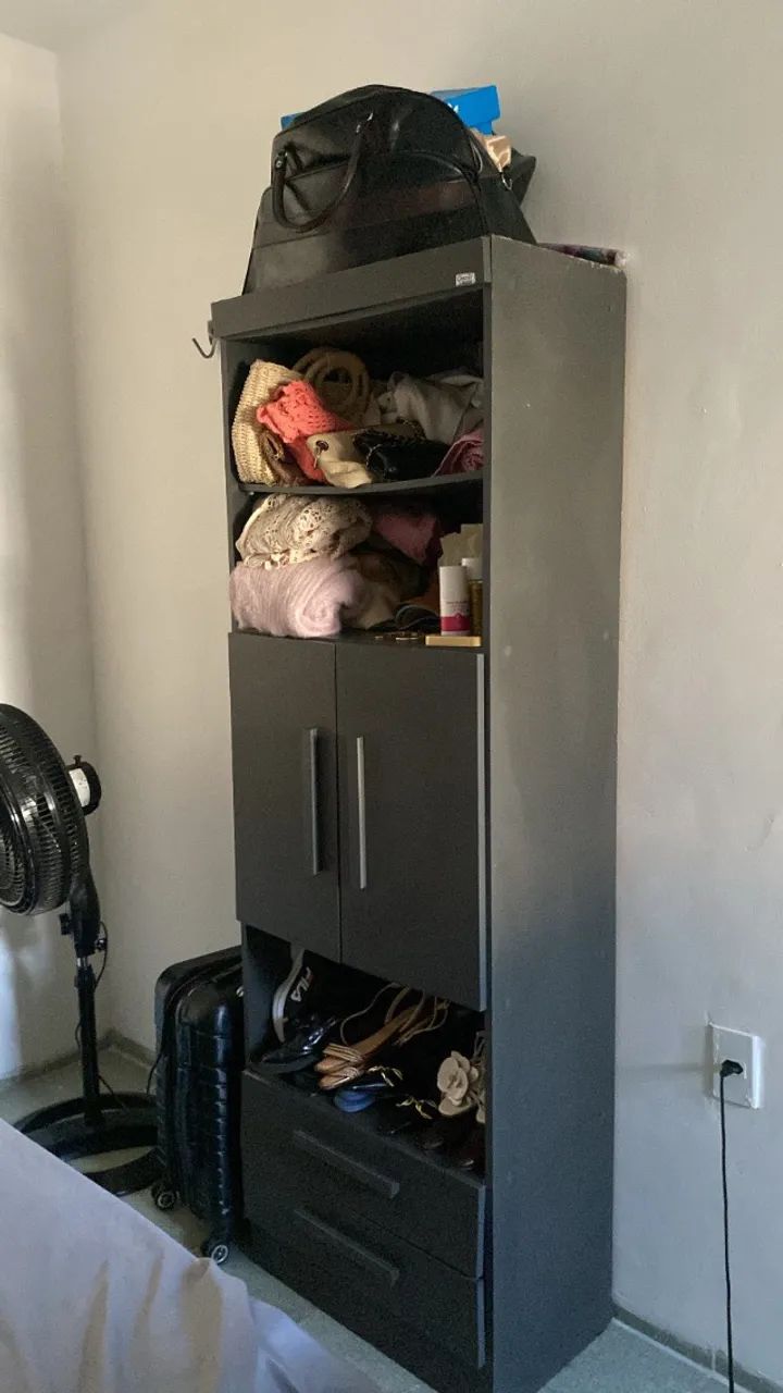 Guarda roupa solteiro 