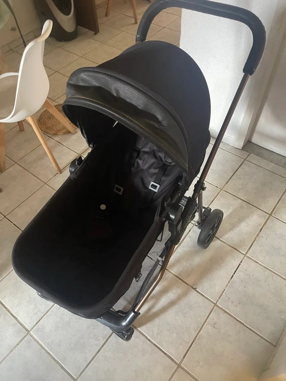 Carrinho de bebê 3 em 1 NOVÍSSIMO - Foto 2