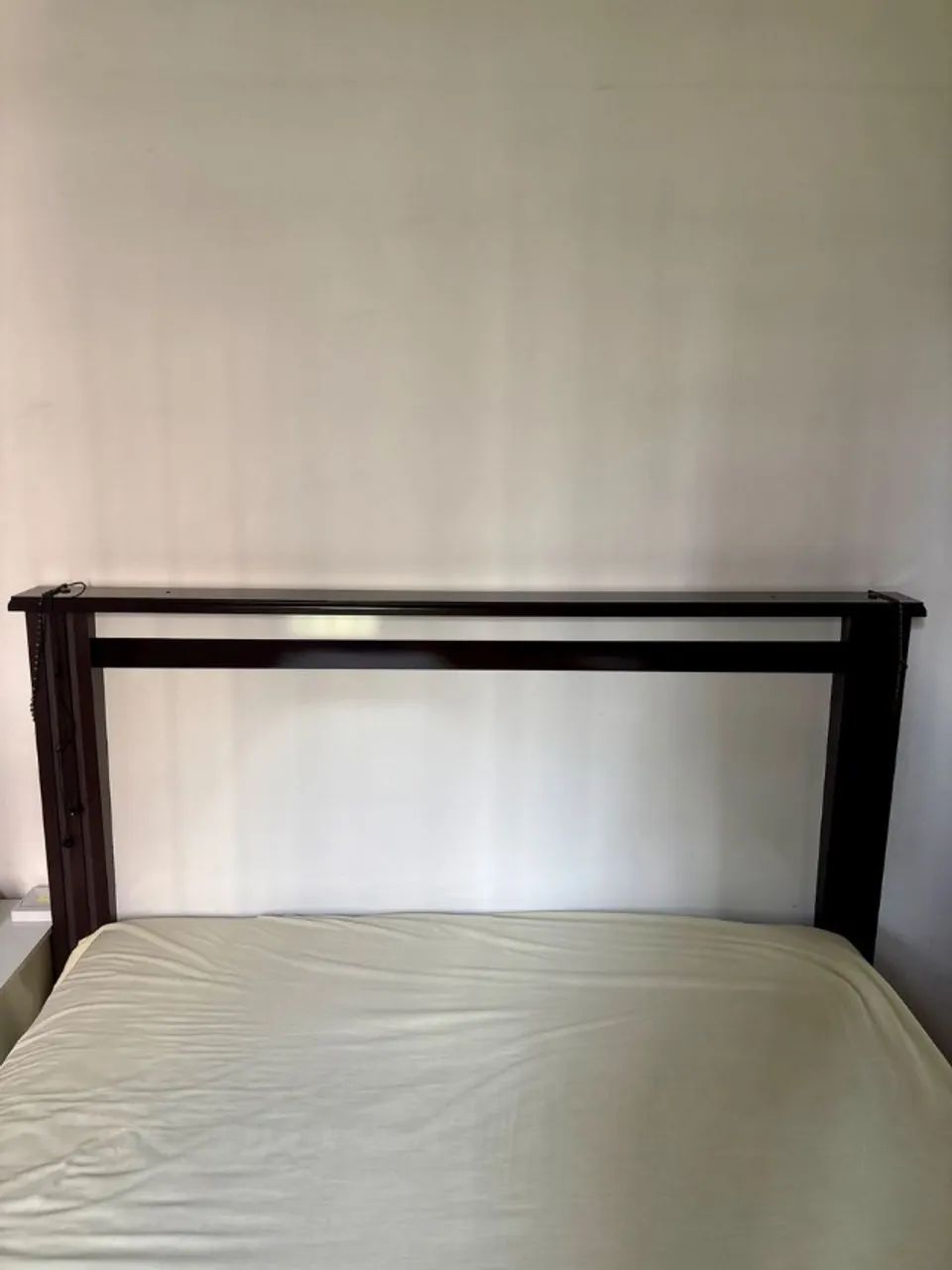 cama casal madeira e branca - Foto 2
