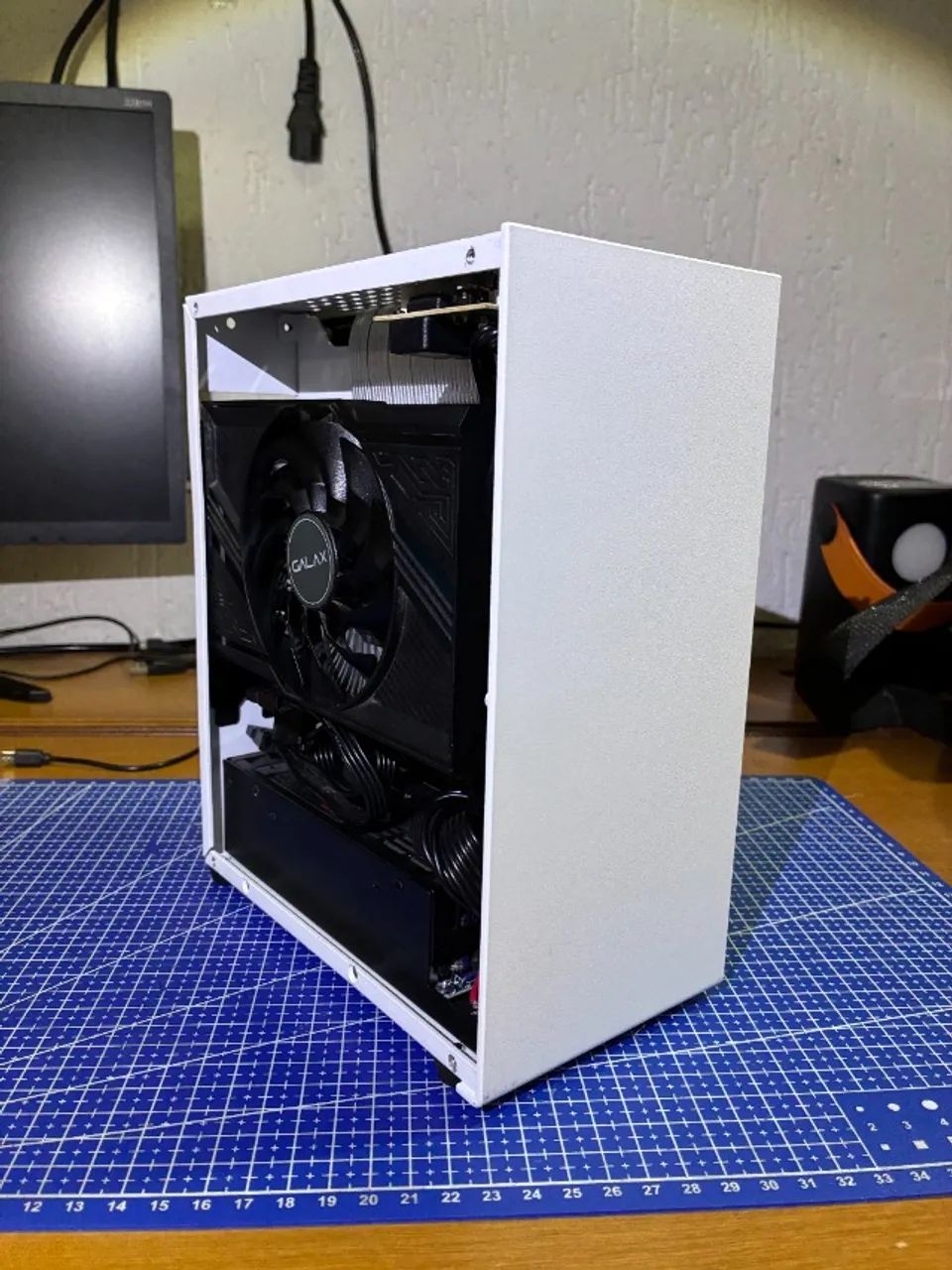 Mini ITX Branco - RTX4060 + i5 12ª + 32GB RAM, Wifi e NVME - Mini