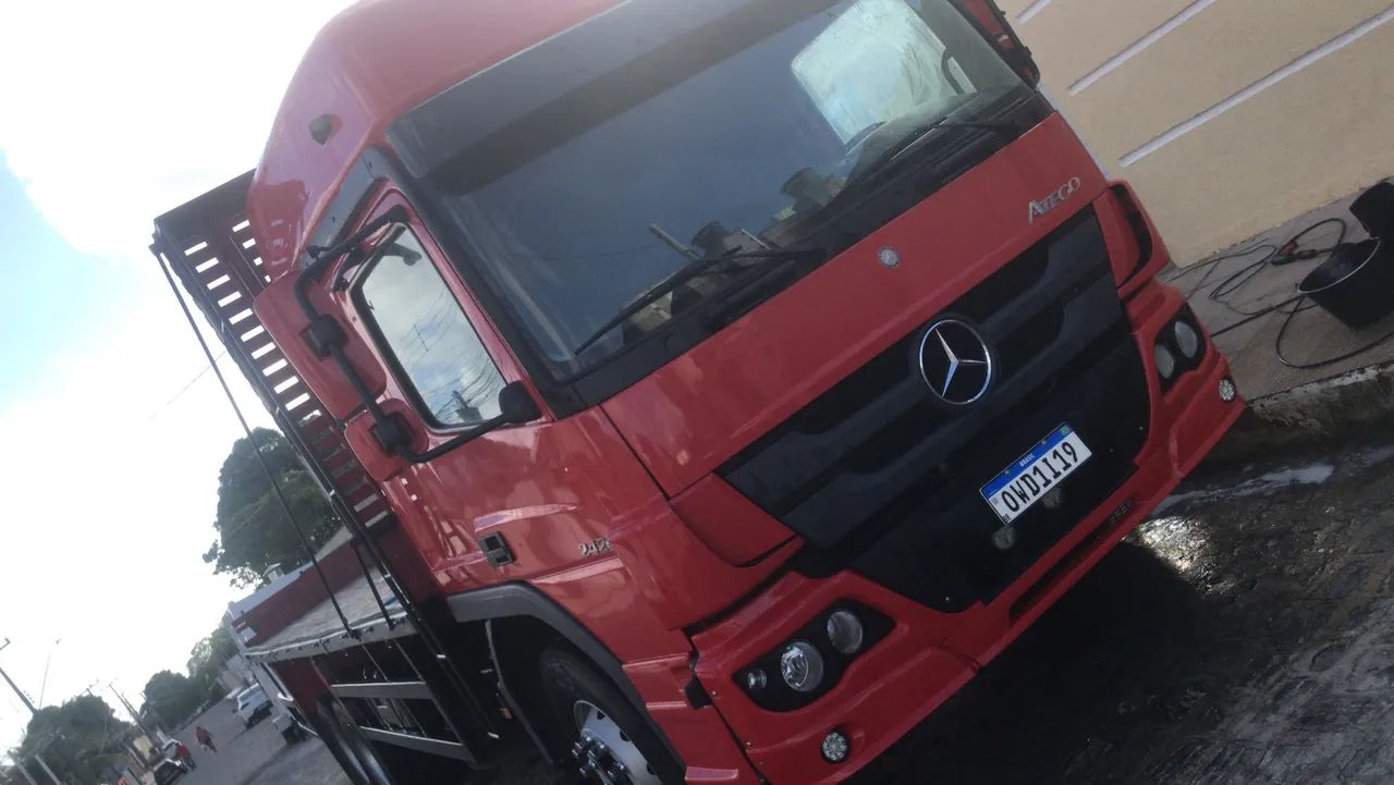 Mercedes atego 2426 2013 - Foto 2