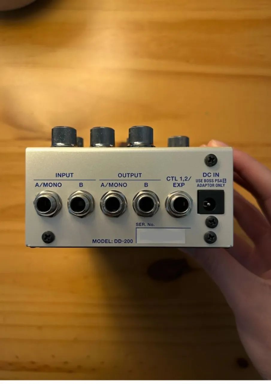 BOSS DD-200 digital delay - Instrumentos musicais - Bacacheri