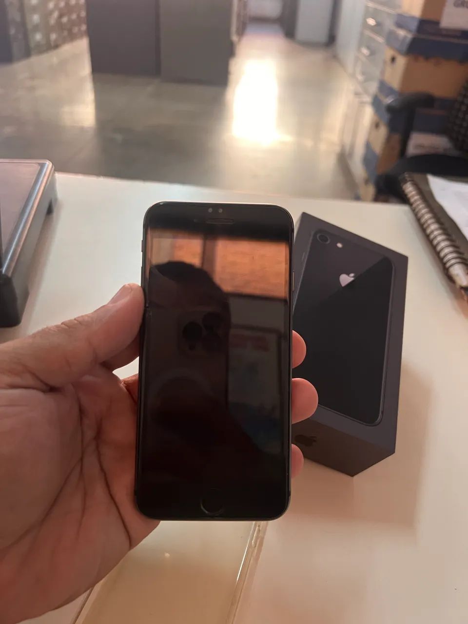 iPhone 8 64gb preto - Foto 2