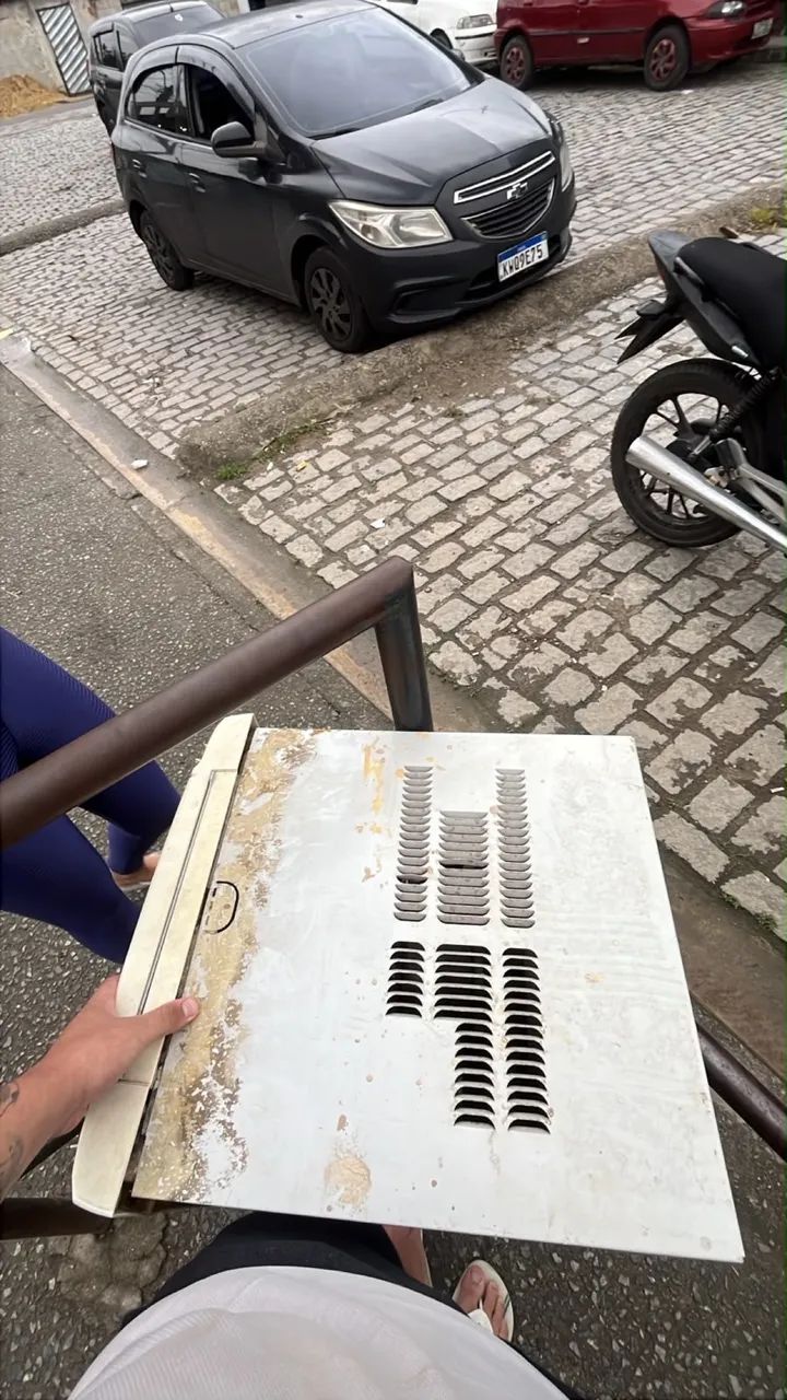 AR CONDICIONADO COM DEFEITO, QUEBRADO, QUEIMADO - Foto 4