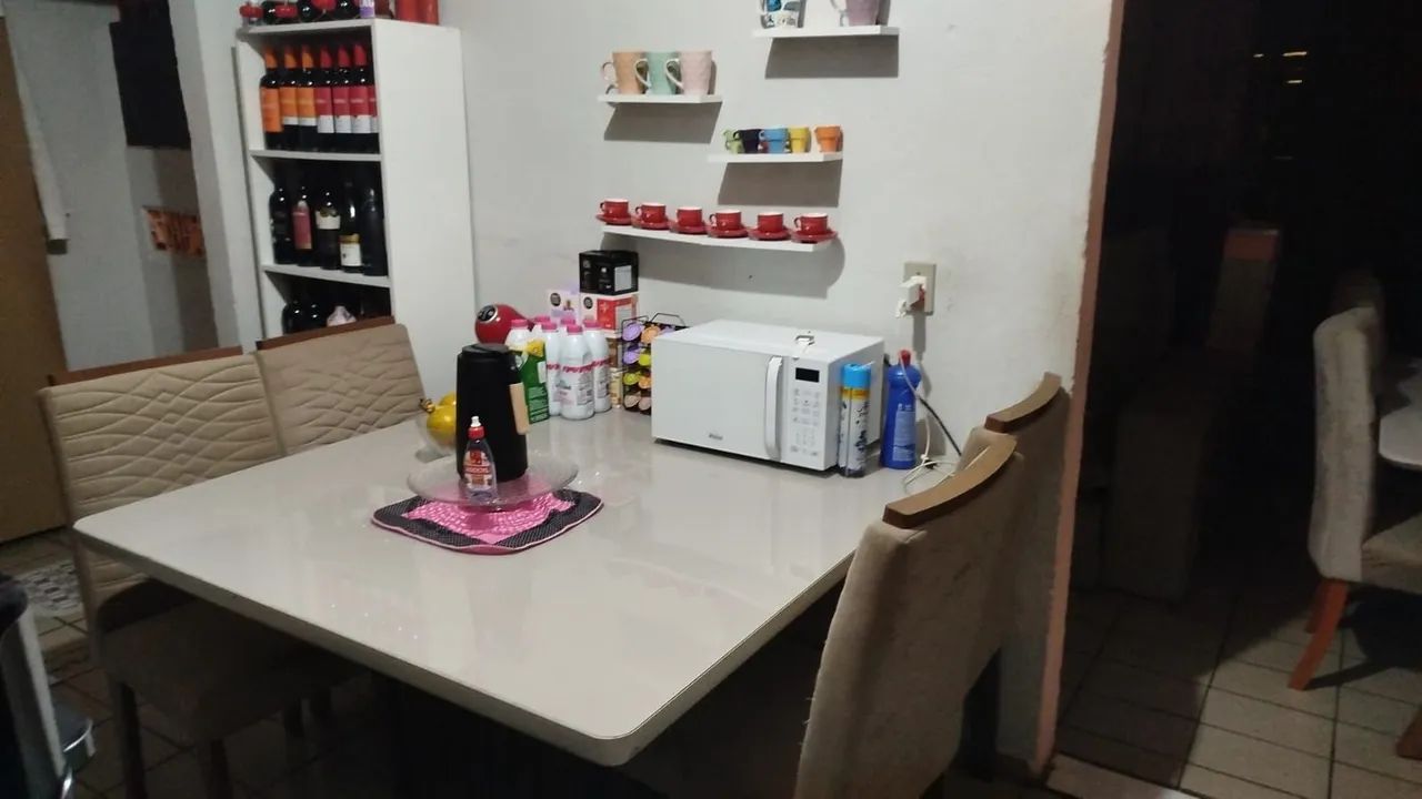 Mesa 4 cadeiras 
