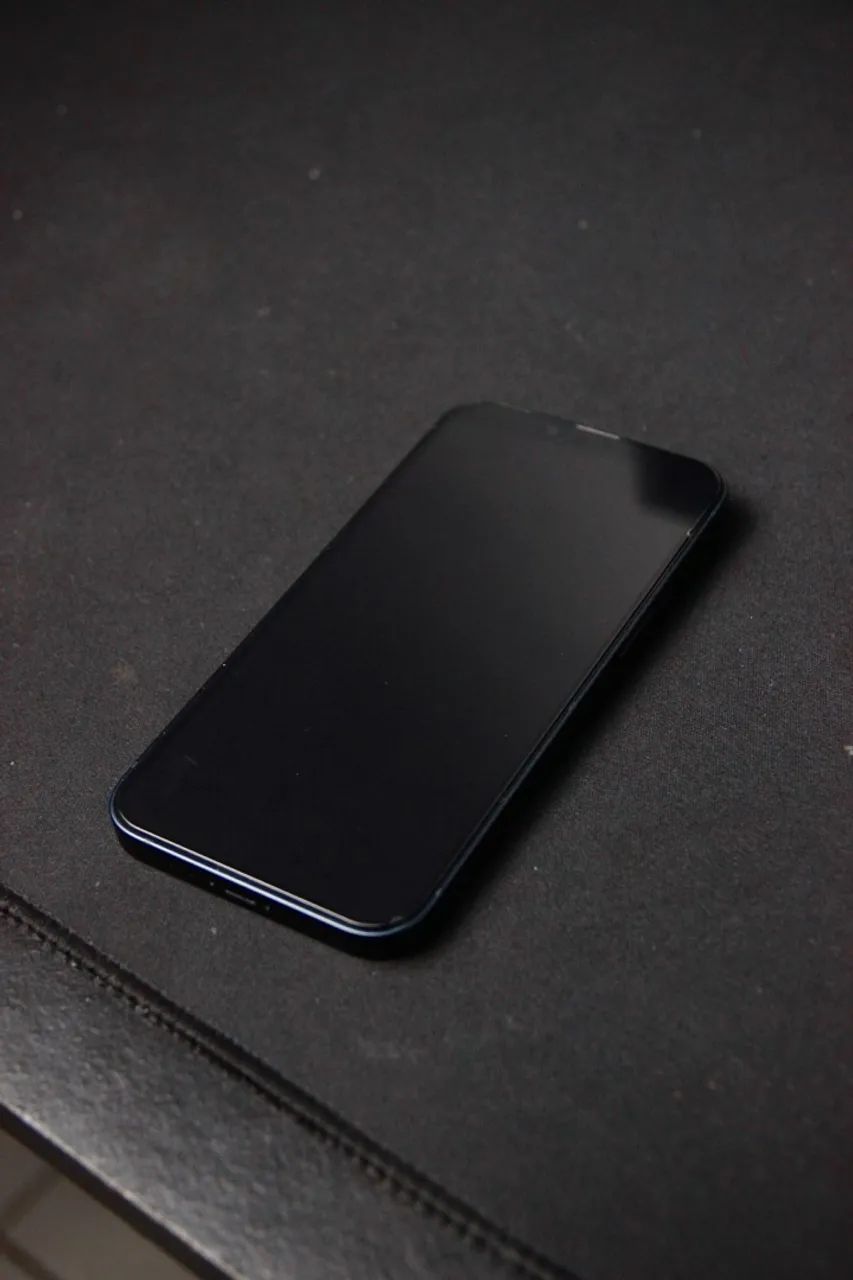 Vendo iPhone 13 128gb impecável 92% todo original! - Foto 3