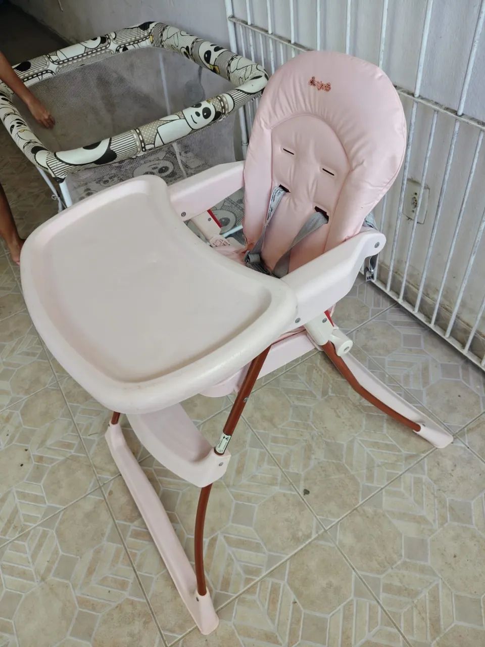 Cadeirinha de alimentação 
