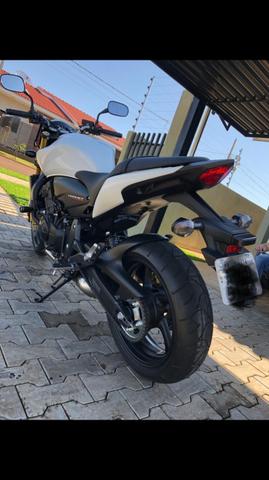 Hornet raridade com apenas 1027 km - Foto 2
