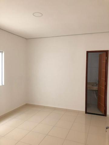 CD Fechado- 2 e 3 Dormitórios/ Poço artesiano- Parque 10/ Apenas 170 mil à vista - Foto 5