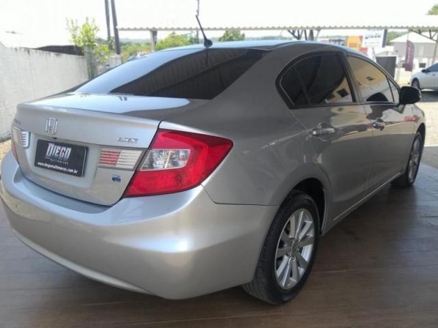 Civic Sedan LXS 1.8/1.8 Flex 16V Aut. 4p - Foto 3
