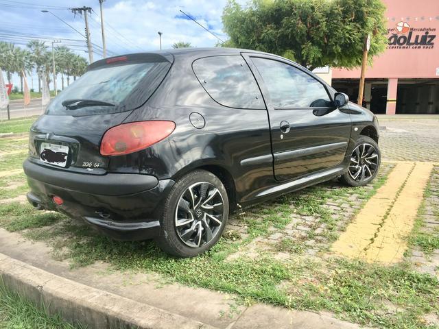 Vendo este carro ano 2008 completo e muito econômico pronto para transferência - Foto 3