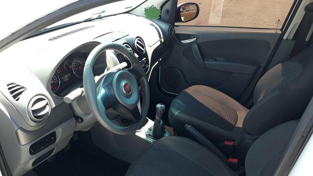 Fiat Palio Completo TOP Attractive 2016 - Foto 12