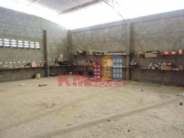 Vende-se ou aluga-se prédio comercial com galpão - KM IMÓVEIS - Foto 15