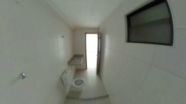 Apartamento pertinho do mar e a poucos minutos do shopping - Foto 14