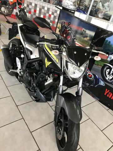 Yamaha Mt-03 ABS 2018 / linda semi nova na Yamaha sapiranga, consulte: * - Foto 2