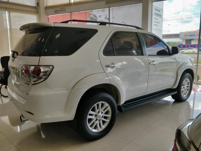 HILUX SW4 2015/2015 2.7 SR 7 LUGARES 4X2 16V FLEX 4P AUTOMATICO - Foto 9