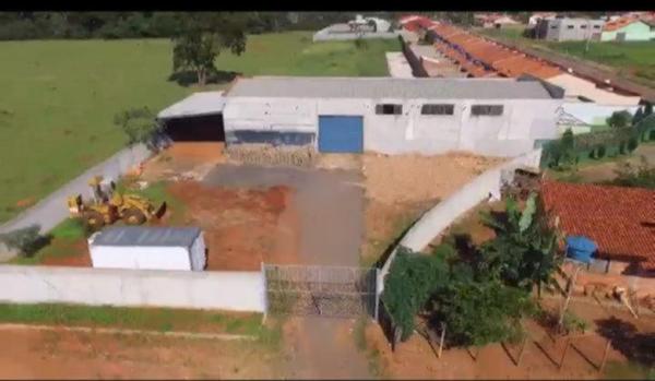 Comercial galpão / barracão - Bairro Setor Central em Guapó - Foto 3