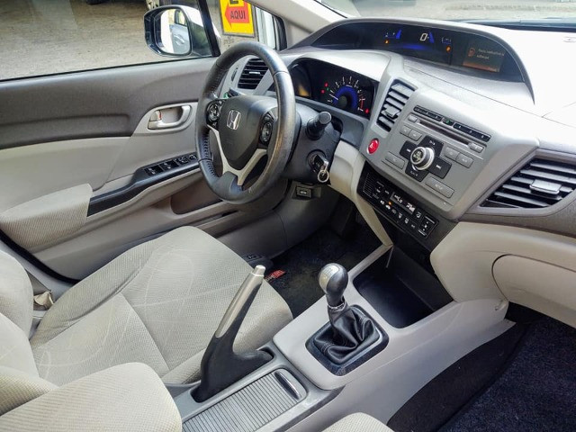 Honda Civic 1.8 Lxs 16v Flex Manual - Foto 3