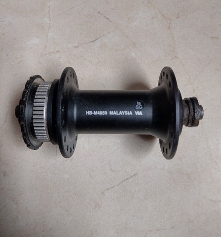Cubo Dianteiro Shimano HB-M4050