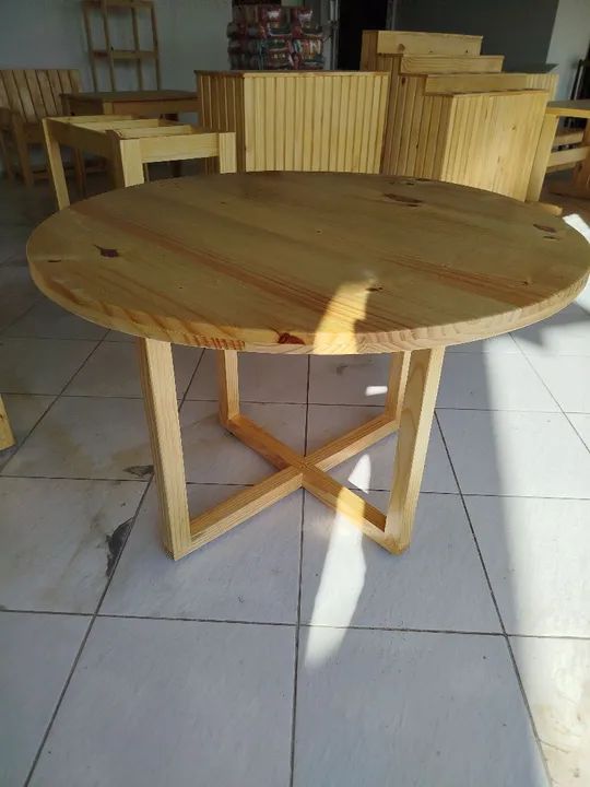 Mesa de jantar redonda 6 cadeiras. Pinus. Rústico  - Foto 3