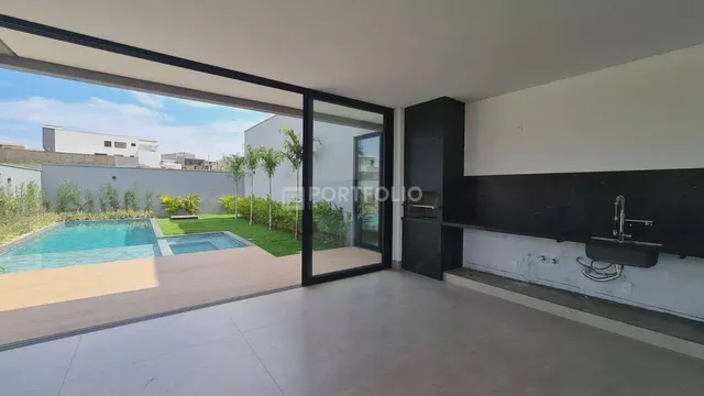 Sobrado para venda com 375 metros com 4 quartos em Jardins Itália - Goiânia - GO