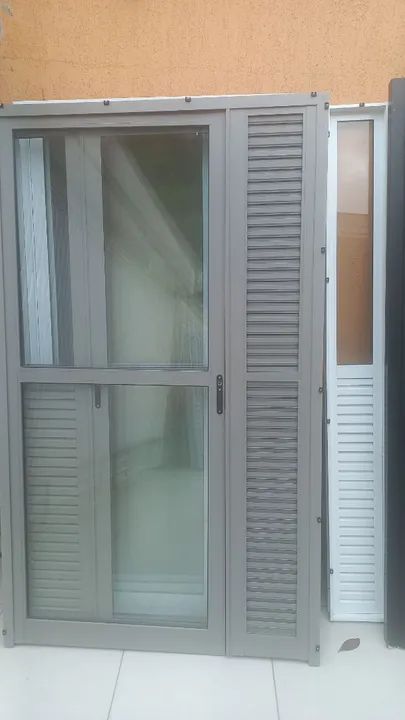 Portas alumínio cinza 1,26 X 2,14 - Foto 2