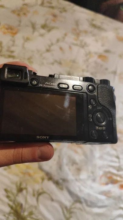 Câmera Sony Alpha 6000 com Lente 16-50mm - Foto 4
