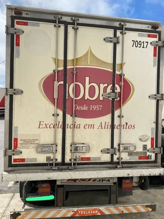 Caminhão Ford Cargo 816 - 2015 - Foto 5