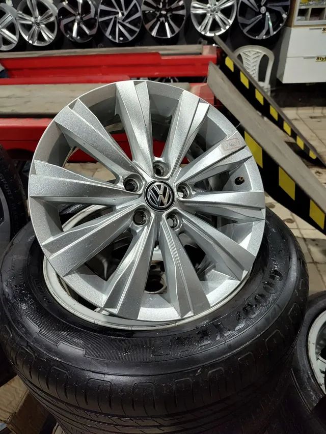 Rodas aro 15 semi novas modelo.virtus em 10 x sem juros furacão 5x100