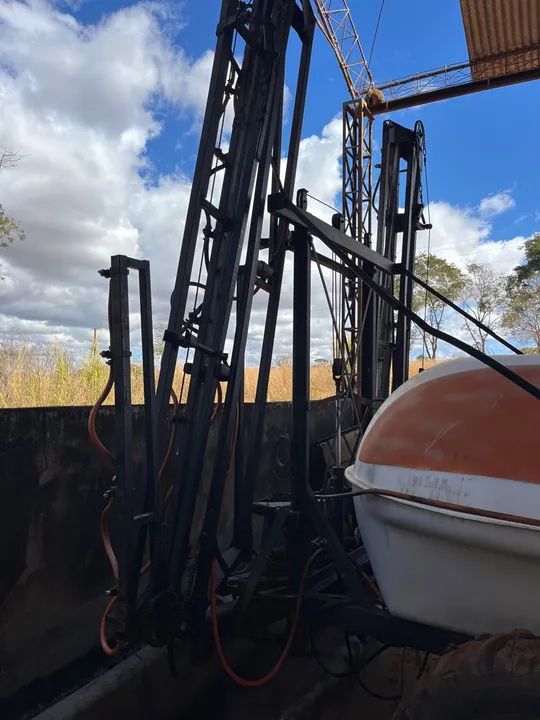 Pulverizador JACTO 2000 litros - Foto 2