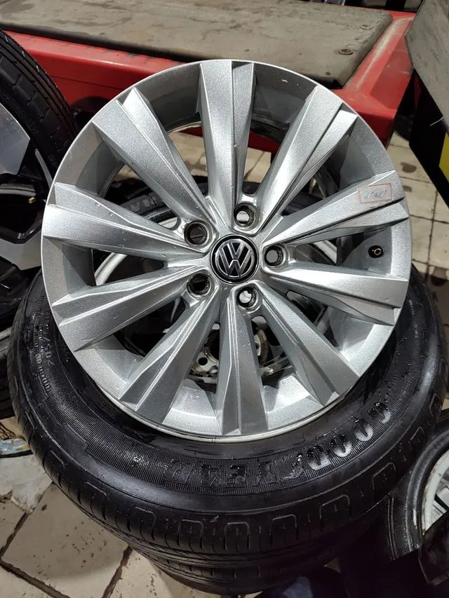 Rodas aro 15 semi novas modelo.virtus em 10 x sem juros furacão 5x100 - Foto 2