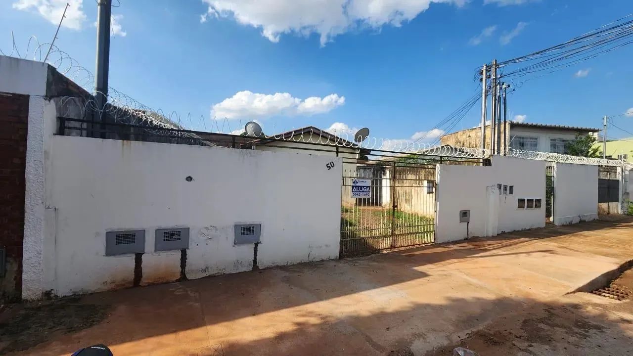 CASA TÉRREA VILA - PROX. MERCADO CENTRAL - HORTO FLORESTAL DA ERNESTO GAISEL - Foto 2
